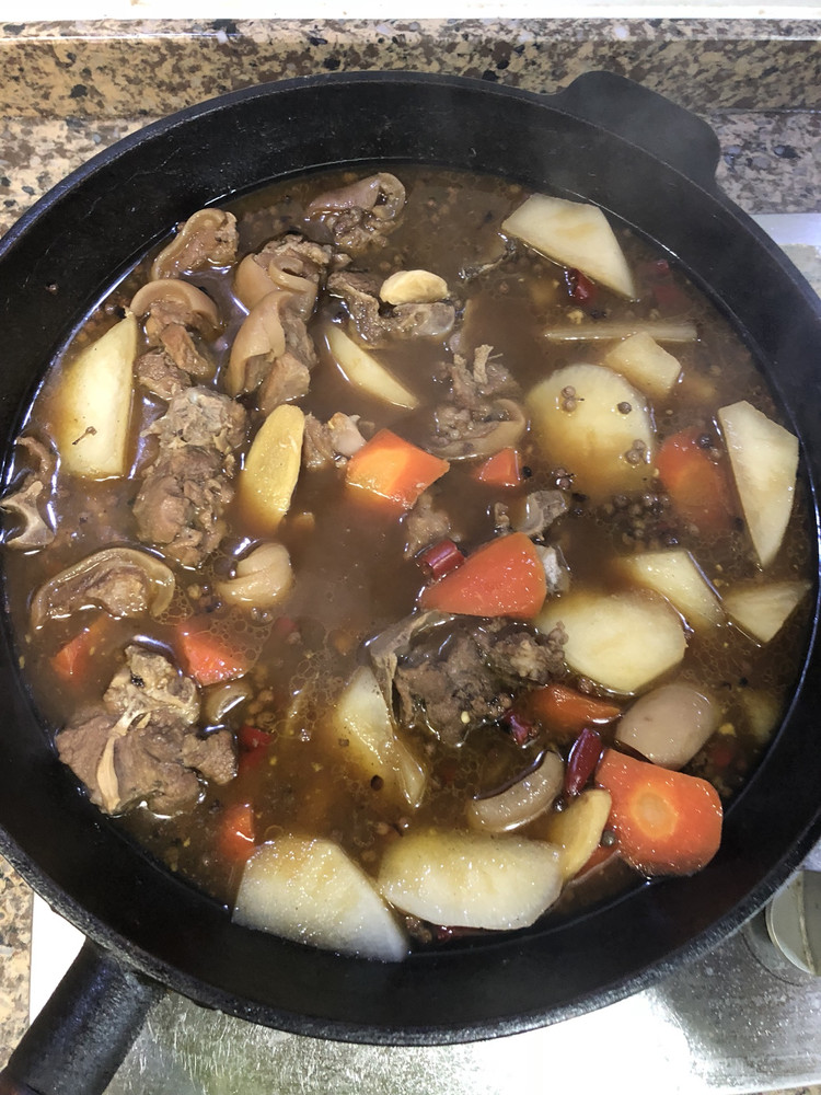 羊肉萝卜火锅的做法