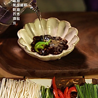 在大大的牛肉片上卷呀卷呀卷的做法图解7