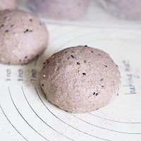 超健康低油低糖黑芝麻黑麦贝果的做法图解4