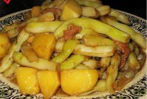 土豆炖豆角的做法