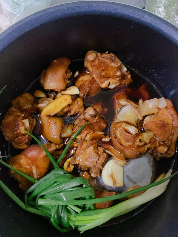 电饭锅猪蹄快手版的做法