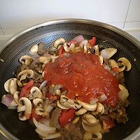 #在家做出五星级牛排#菌菇罗勒番茄牛肉意面的做法图解13