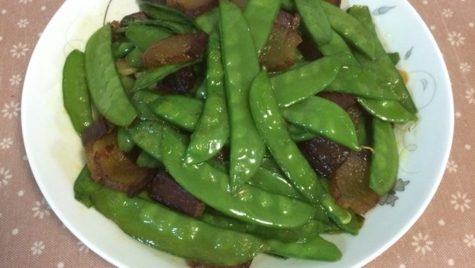 腊肉炒荷兰豆