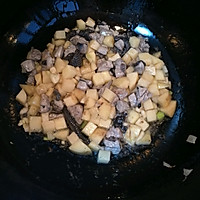 土豆烧鸡丁的做法图解3