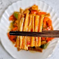 #相聚组个局#时蔬炒腐竹，比肉还香！的做法图解7