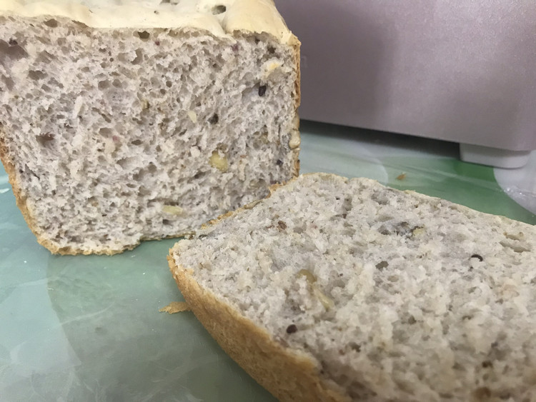 黑米饭核桃吐司（面包机版）的做法