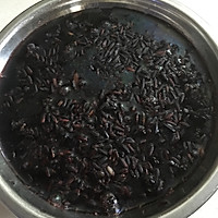 黑米奶酪面包的做法图解1