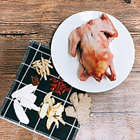 广式靓汤之“麦冬玉竹老鸽汤”的做法图解1