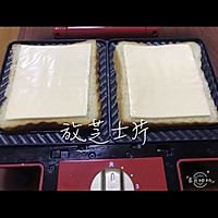 火腿肉蛋芝士三文治的做法图解5