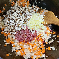 春笋猪肉香菇糯米烧麦的做法图解5