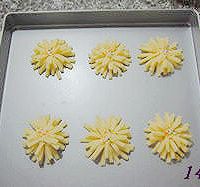 手工菊花饼干---#长帝烘焙节#的做法图解14