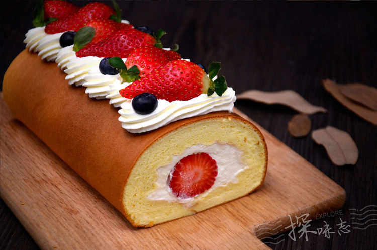 【草莓浮云蛋糕卷】——草莓季系列美食的做法