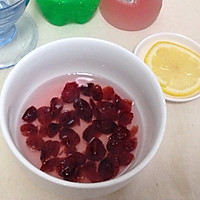 蔓越莓气泡酒#莓汁莓味#的做法图解2
