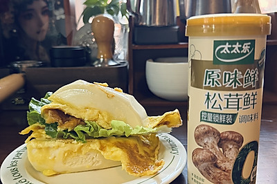 松茸鲜鸡蛋馒头汉堡