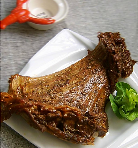 红酒椒香烤羊排