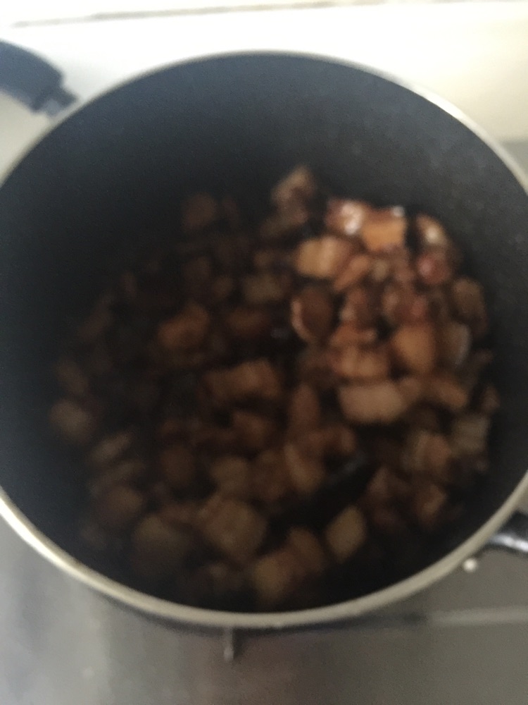 好吃不腻的梅干菜烧肉的做法图解5