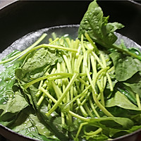#春日时令，美味尝鲜#菠菜拌粉条的做法图解7
