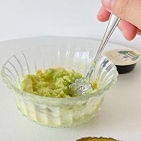 牛油果生椰拿铁的做法图解5