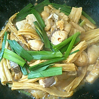 豆腐支竹焖鱼腩的做法图解3