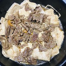 砂锅牛肉焖豆腐