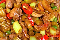 能吃三碗米饭的酸辣鸡杂的做法