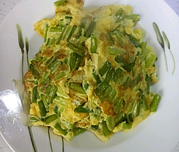 蒜苔煎蛋的做法