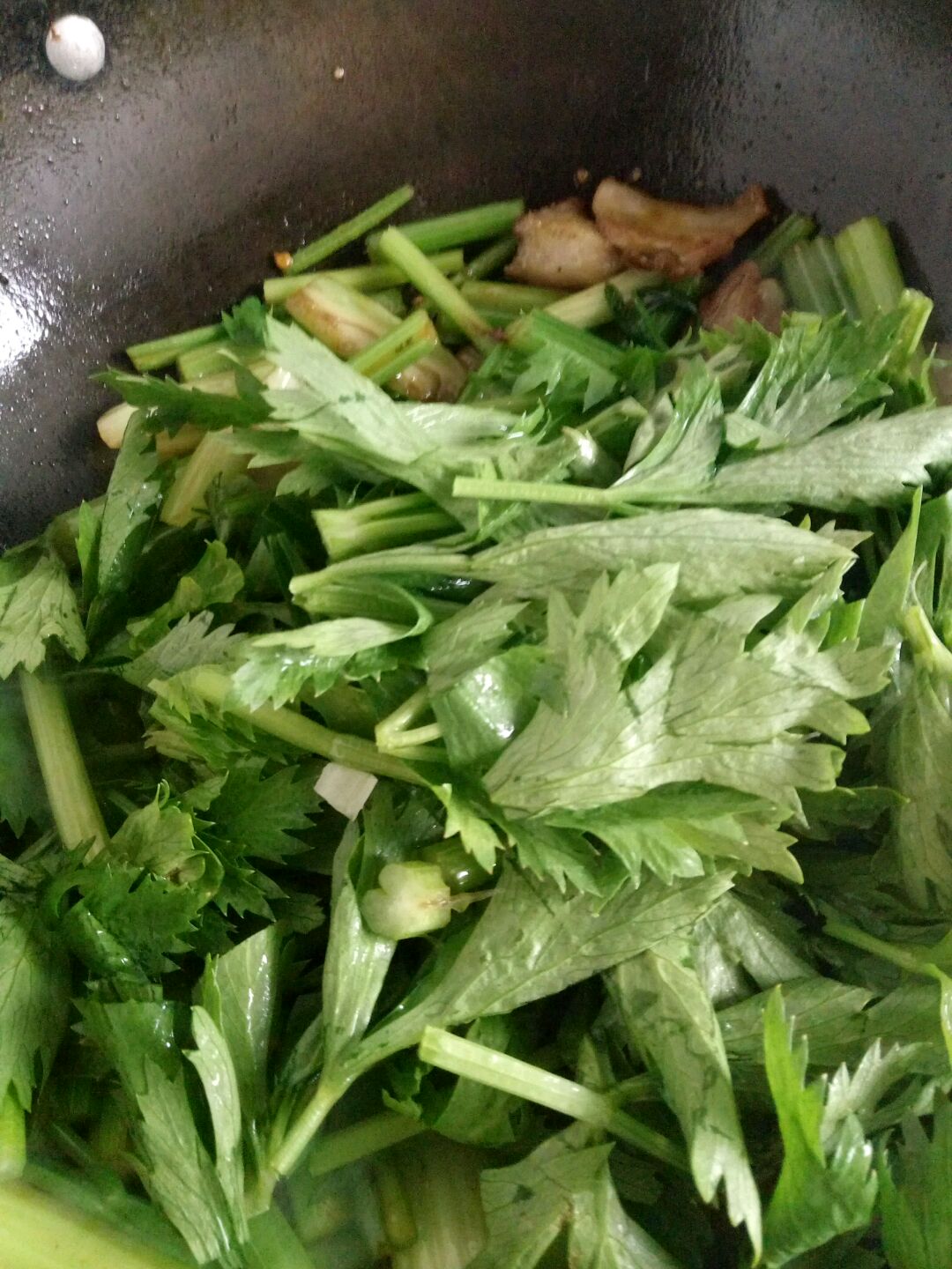 芹菜炒肉的做法图解5