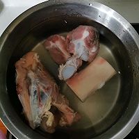 #清香麻爽秒入魂#藤椒骨汤米线的做法图解1
