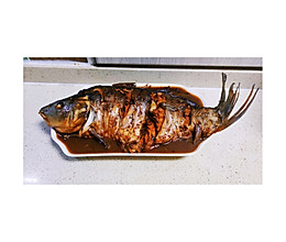 简单家常版铁锅炖鱼，妈妈的味道！的做法