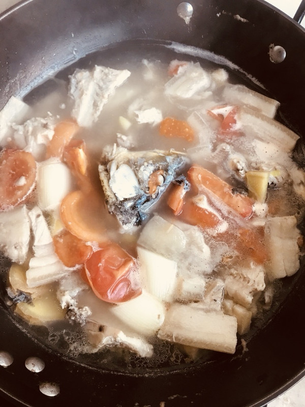 鲤鱼猪肉汤——美容养颜