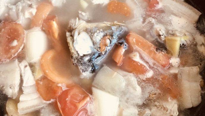 鲤鱼猪肉汤——美容养颜