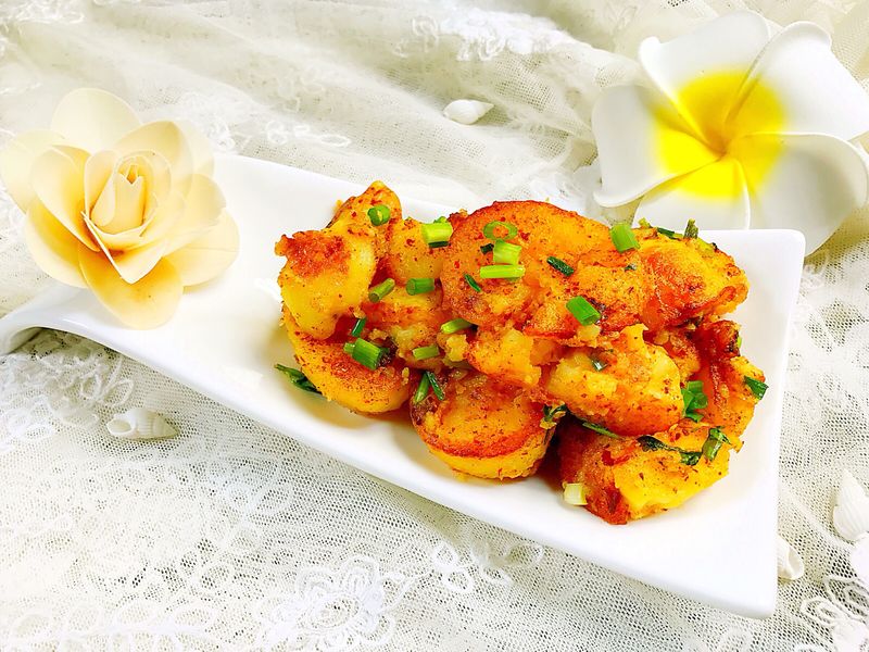 Spicy and tasty crispy potato with cumin
