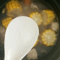 排骨玉米汤的做法图解4