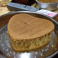 原味戚风蛋糕（18L烤箱，6寸心形or4个中号纸杯蛋糕）的做法图解9