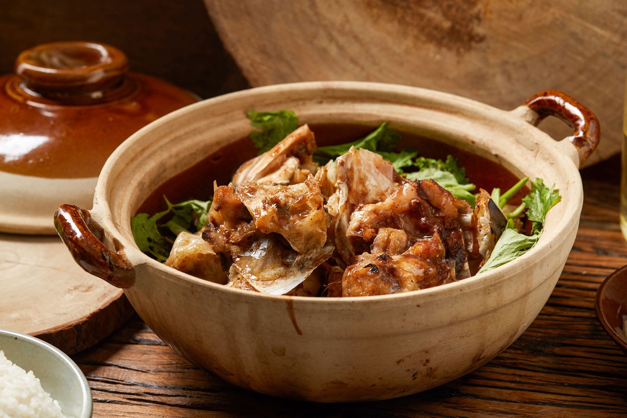 广式鱼头豆腐煲的做法，鲜香嫩滑，打开锅盖肚子都看饿了_哔哩哔哩_bilibili