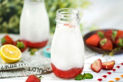 网红韩式草莓牛奶