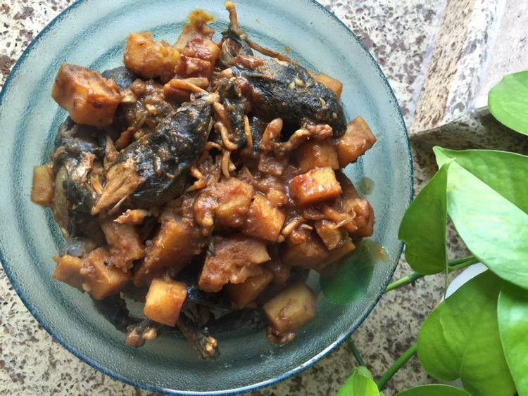蛤蟆酱土豆的做法