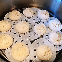 #馅儿料美食，哪种最好吃#胡萝卜木耳肉包子的做法图解8