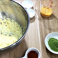 抹茶双层糯米饼，一口咬下双重滋味，糯叽叽星人必尝。的做法图解1