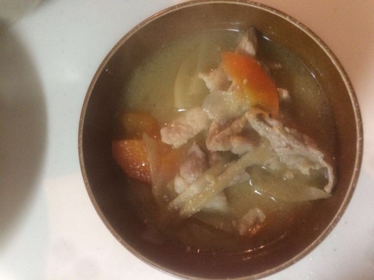 豚汁味增汤的做法