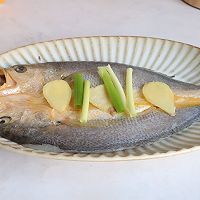 #中小学生做饭指南#清蒸黄鱼鲞的做法图解3