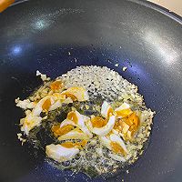 咸蛋炒南瓜的做法图解5