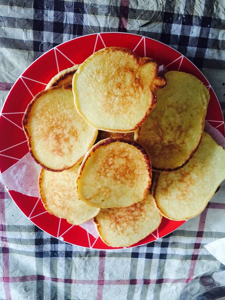 椰蓉牛奶鸡蛋饼的做法