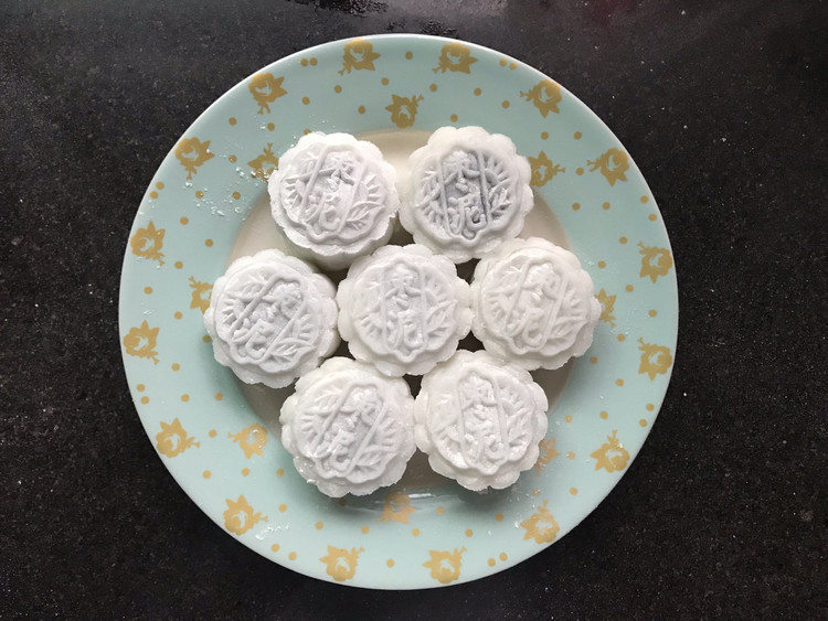 枣泥冰皮月饼的做法
