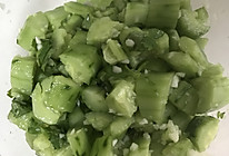 素拍黄瓜的做法