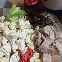 菜花干煸五花肉的做法图解3