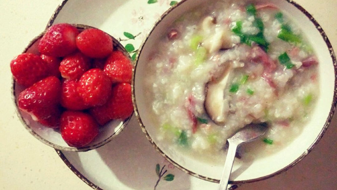 减肥早餐或晚餐——营养香菇牛肉青菜粥
