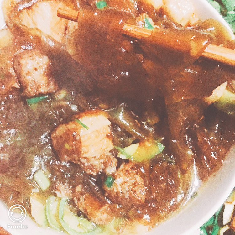 红烧肉炖粉皮的做法
