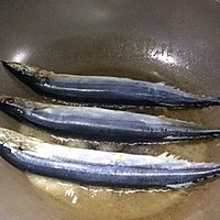 新手菜谱: 香煎秋刀鱼的做法图解6