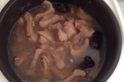 榴莲枸杞鸡汤